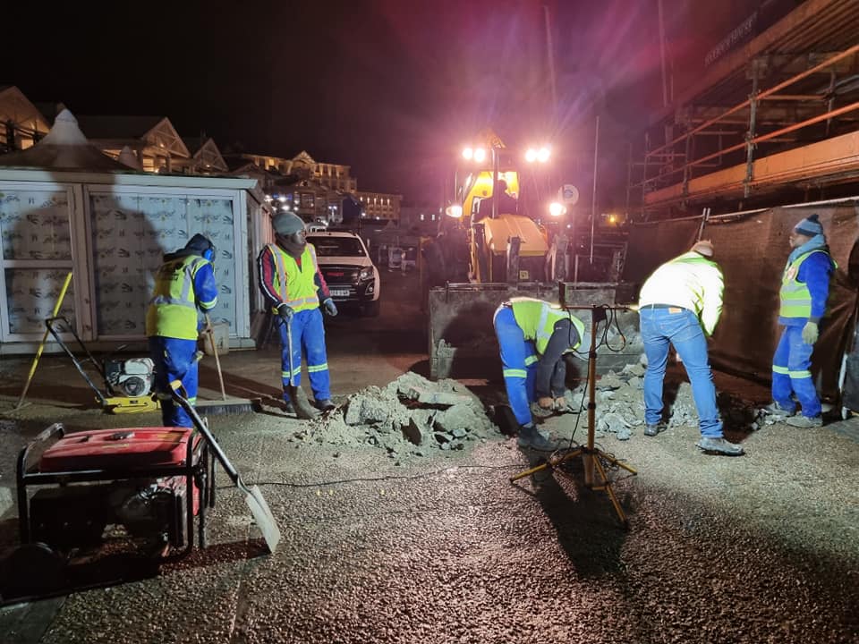 manhole and sleeve inst